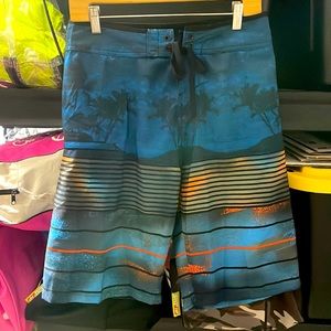Men’s beach shorts size 30